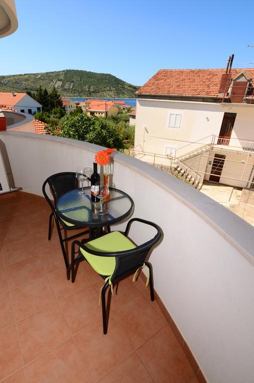 Apartman Milena Apartamento Primošten Exterior foto