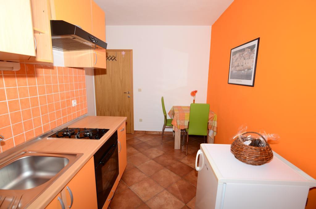 Apartman Milena Apartamento Primošten Exterior foto