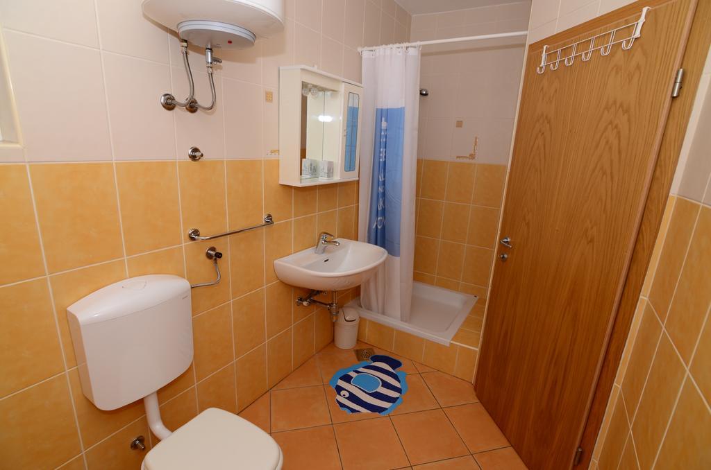 Apartman Milena Apartamento Primošten Exterior foto